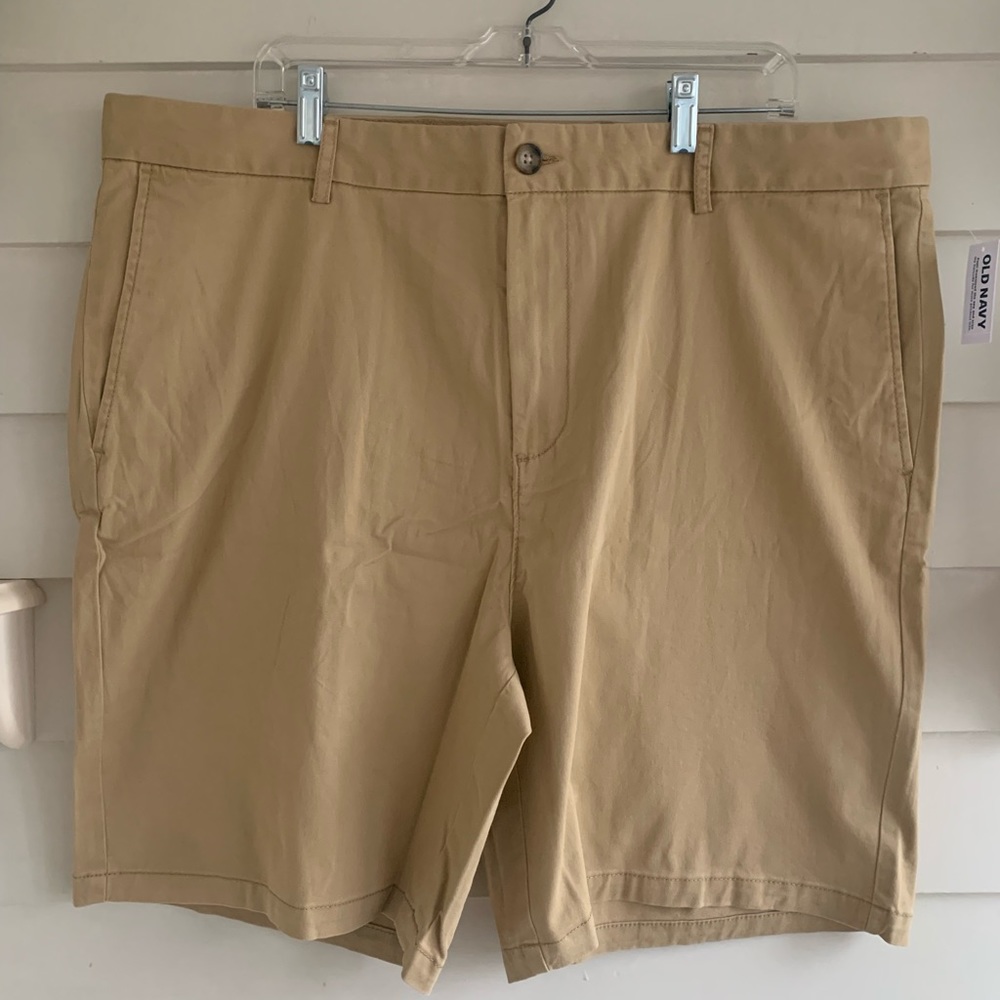 Old Navy Khaki Tan Chino Shorts Size 42 NWT